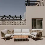 فيلة Onym Curated Pláka