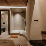 Onym Curated Плака