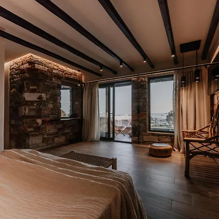 Willa Onym Curated Pláka