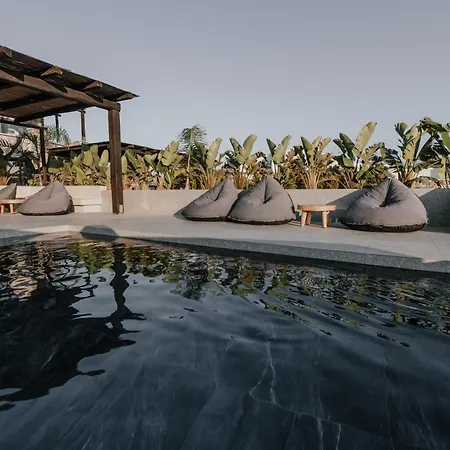 Villa Onym Curated *