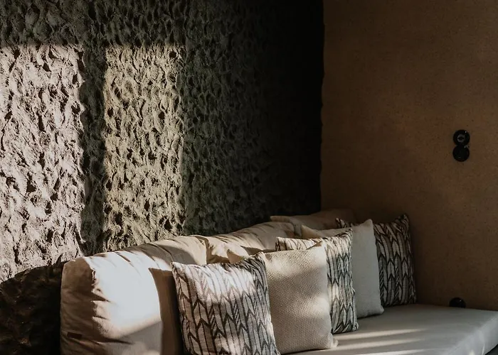 Onym Curated * Naxos City