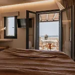 Onym Curated Vila *