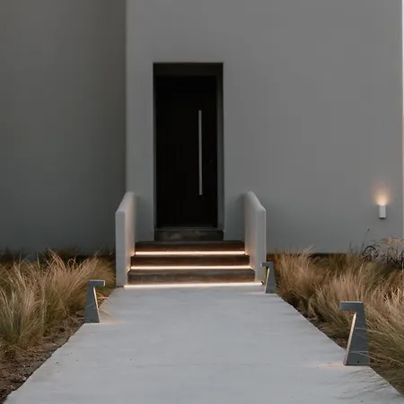 Villa Onym Curated *