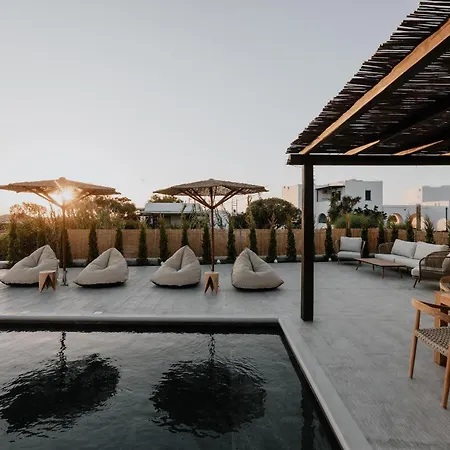 Villa Onym Curated