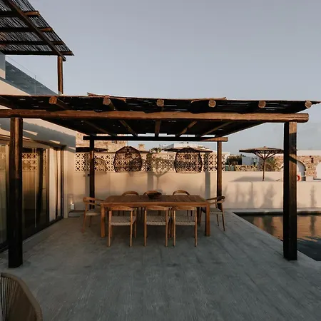 Onym Curated * Pláka