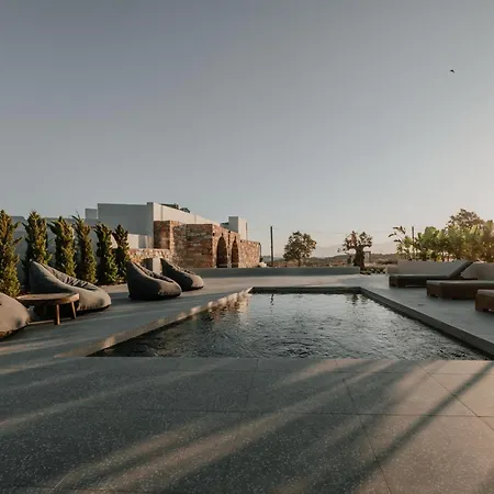 Onym Curated Villa Pláka