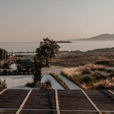 Onym Curated Villa Pláka